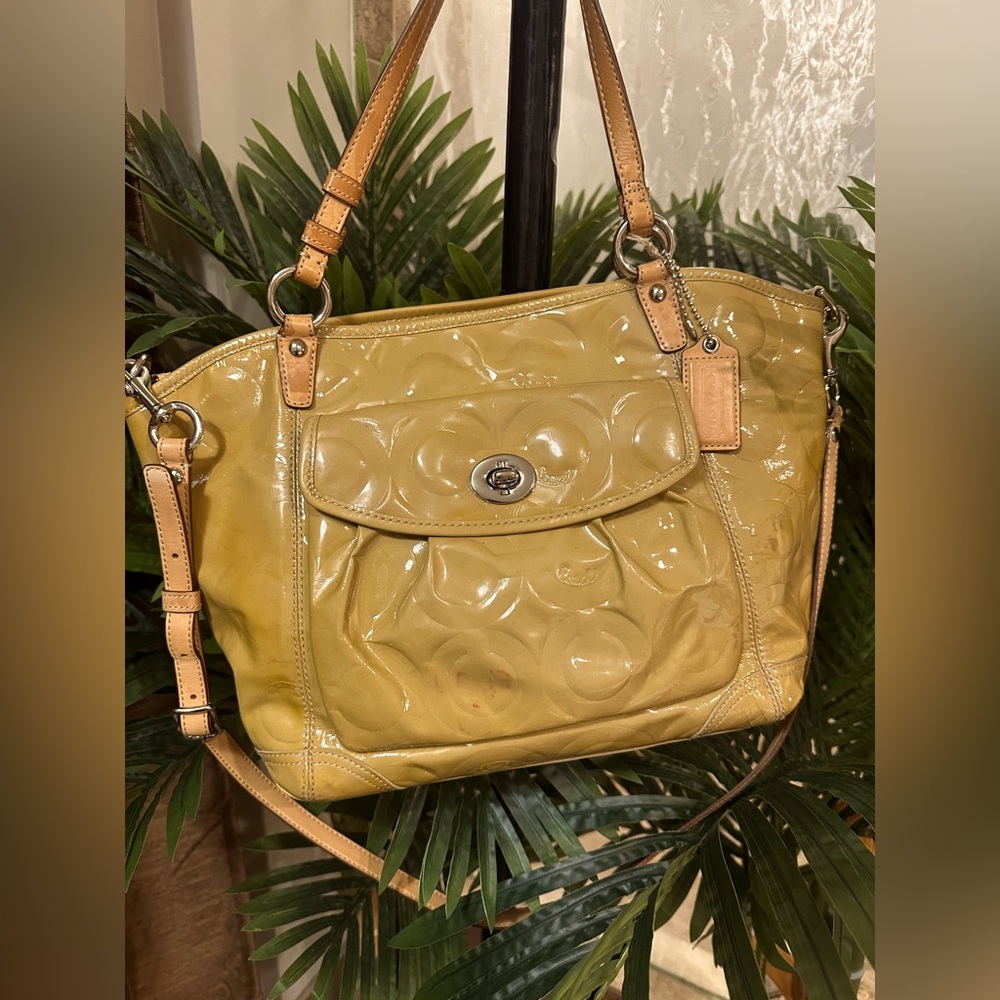 Yellow COACH monogram patten leather hand/ crossbody